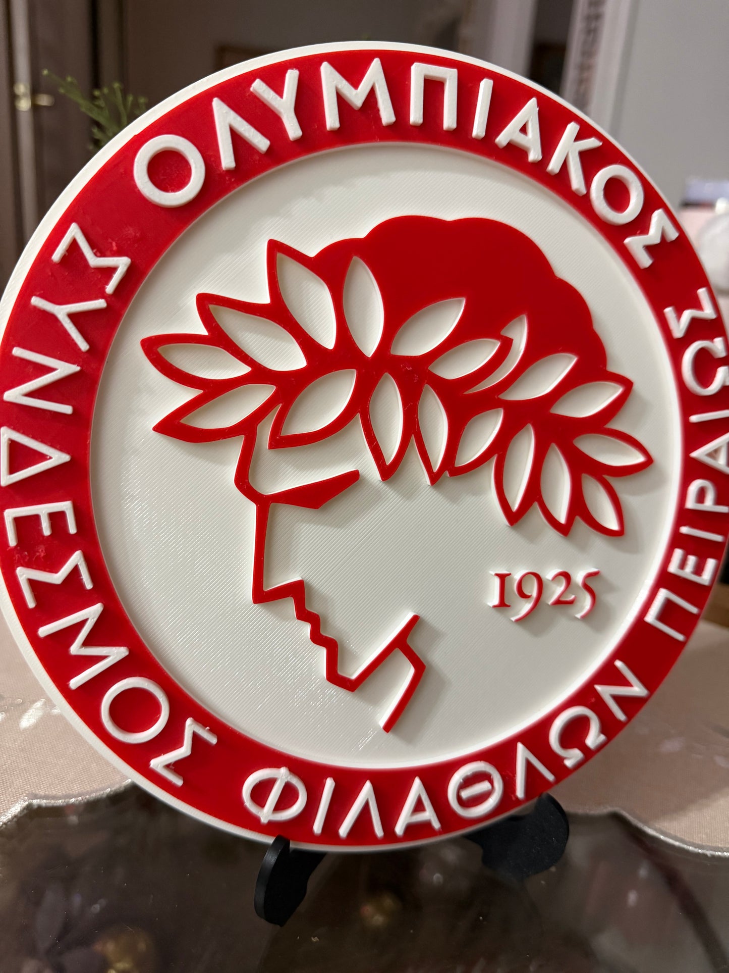 Bouclier FC Olympiakos avec support.